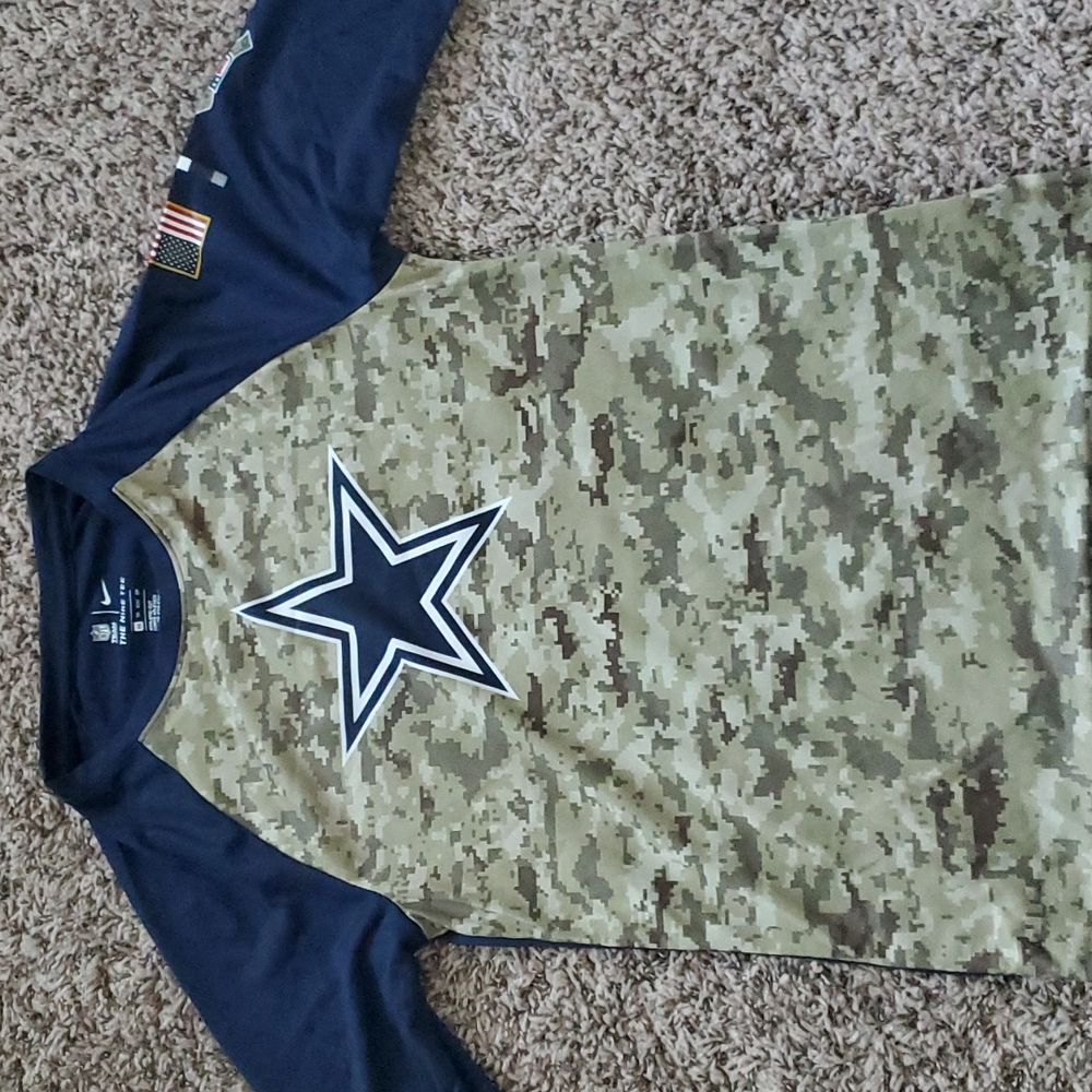 Dallas Cowboys Nike shirt